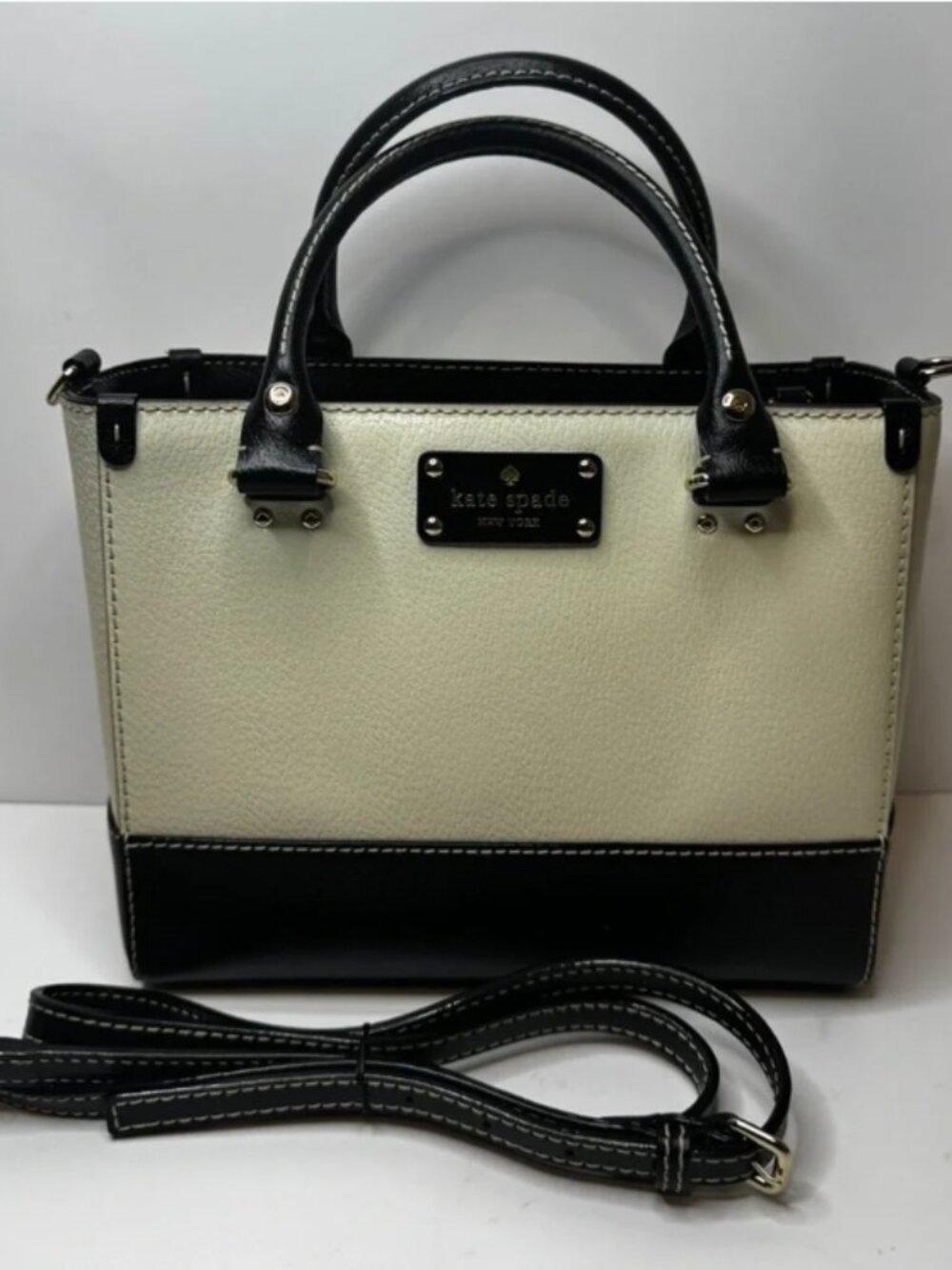 Kate Spade NY Wellesley Small Berkeley Lane Quinn Handbag Purse Dual Tone